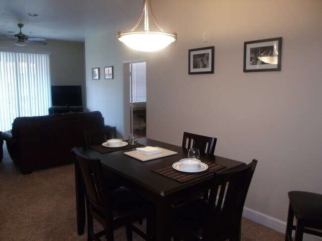 Building Photo - Fully Furnished Park Avenue Condo