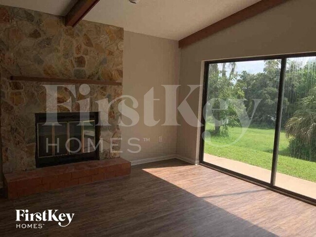 Building Photo - 1451 Oak Pl
