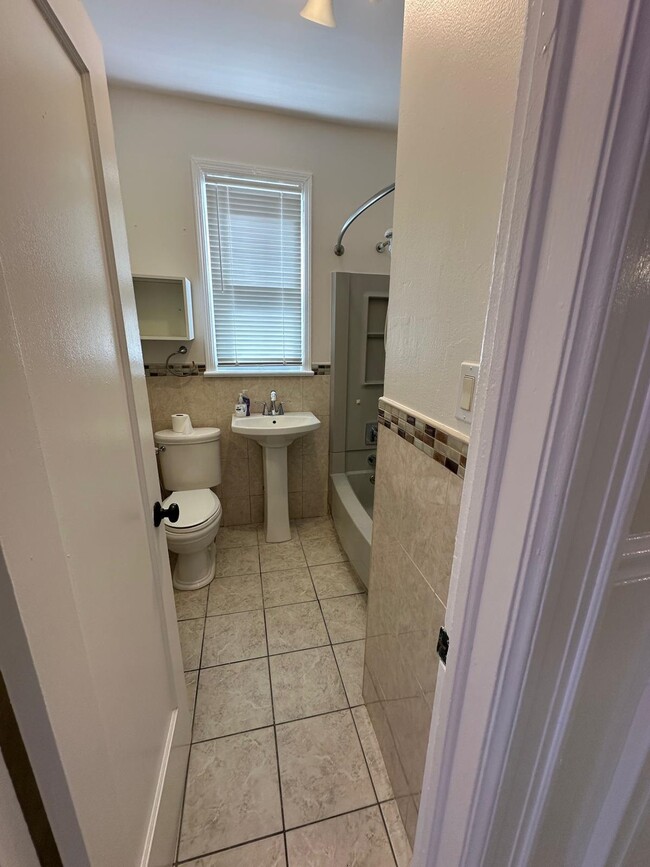 Building Photo - 268 Columbia Ave