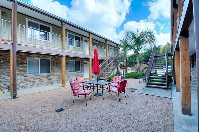 Building Photo - 1447 Heights Blvd