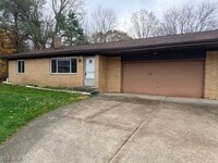 Building Photo - 2850 Morewood Rd