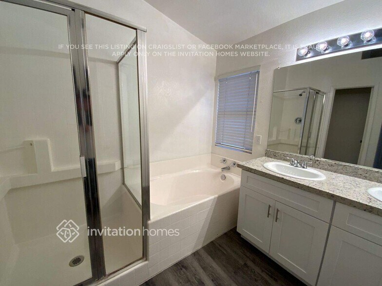 Building Photo - 4121 W Wethersfield Rd