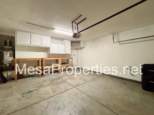 Building Photo - 12261 Luna Rd