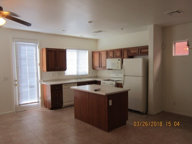 Building Photo - 3639 Water Song Dr