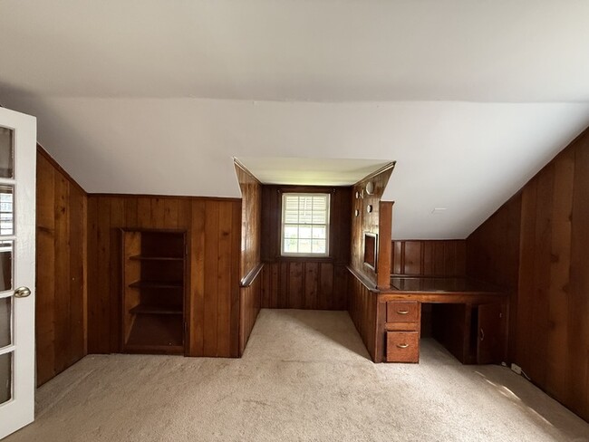Building Photo - 1655 Edward Ter
