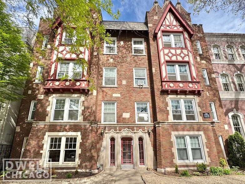 Building Photo - 2100 N Dayton St