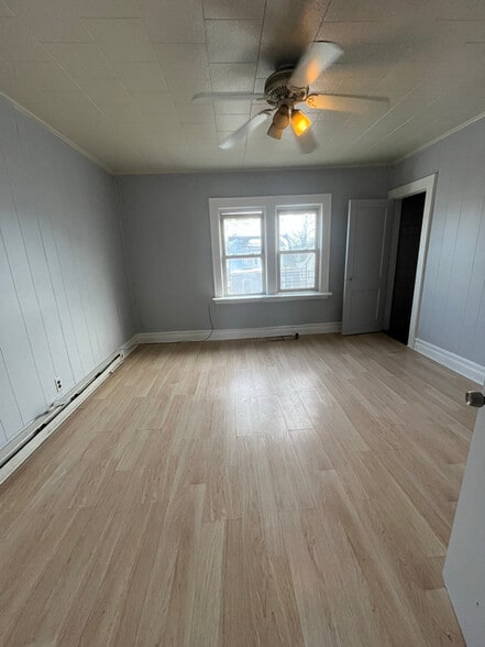 Building Photo - 133 Isabella Ave