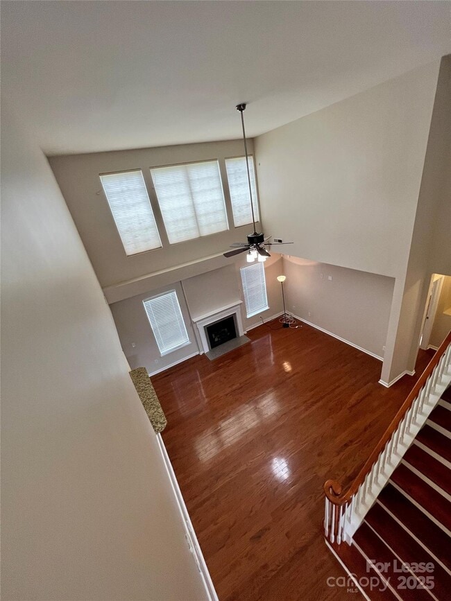 Building Photo - 7001 Mountain Top Ct