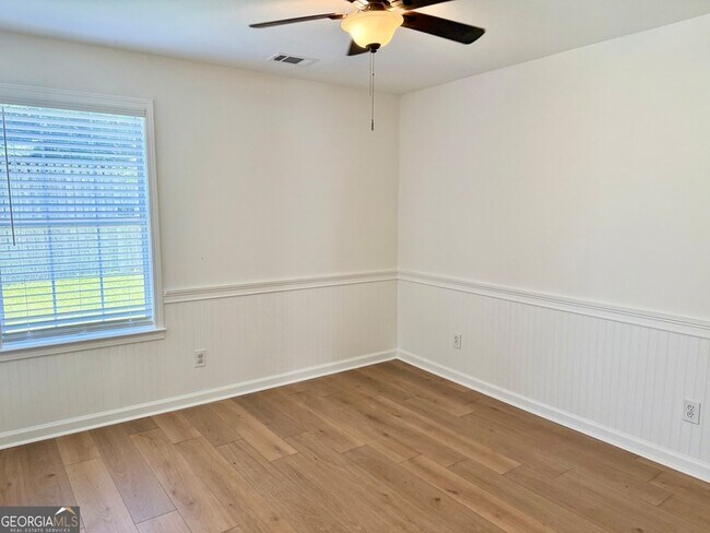 Building Photo - 2802 Pine Valley Way NW