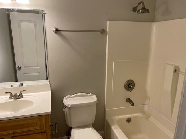 Building Photo - 705 Georgia Ave