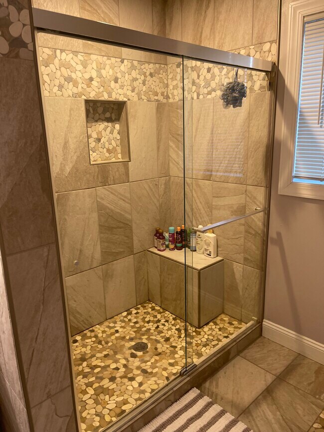 Building Photo - 763 S Aurora St