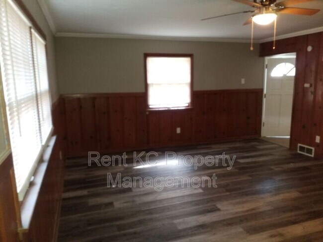 Building Photo - 4608 Ridgeway Ave