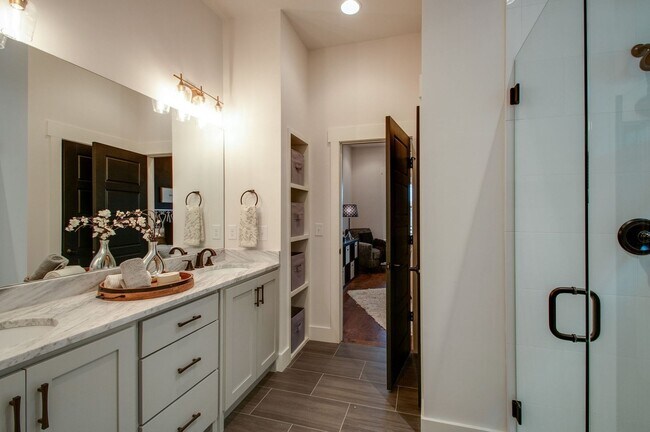 Building Photo - Amazing Location - 3 Bed, 2.5 Bath w/ Vaulted Ceilings and Covered Deck