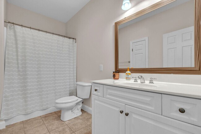 Building Photo - 210 Raven Ridge Ct