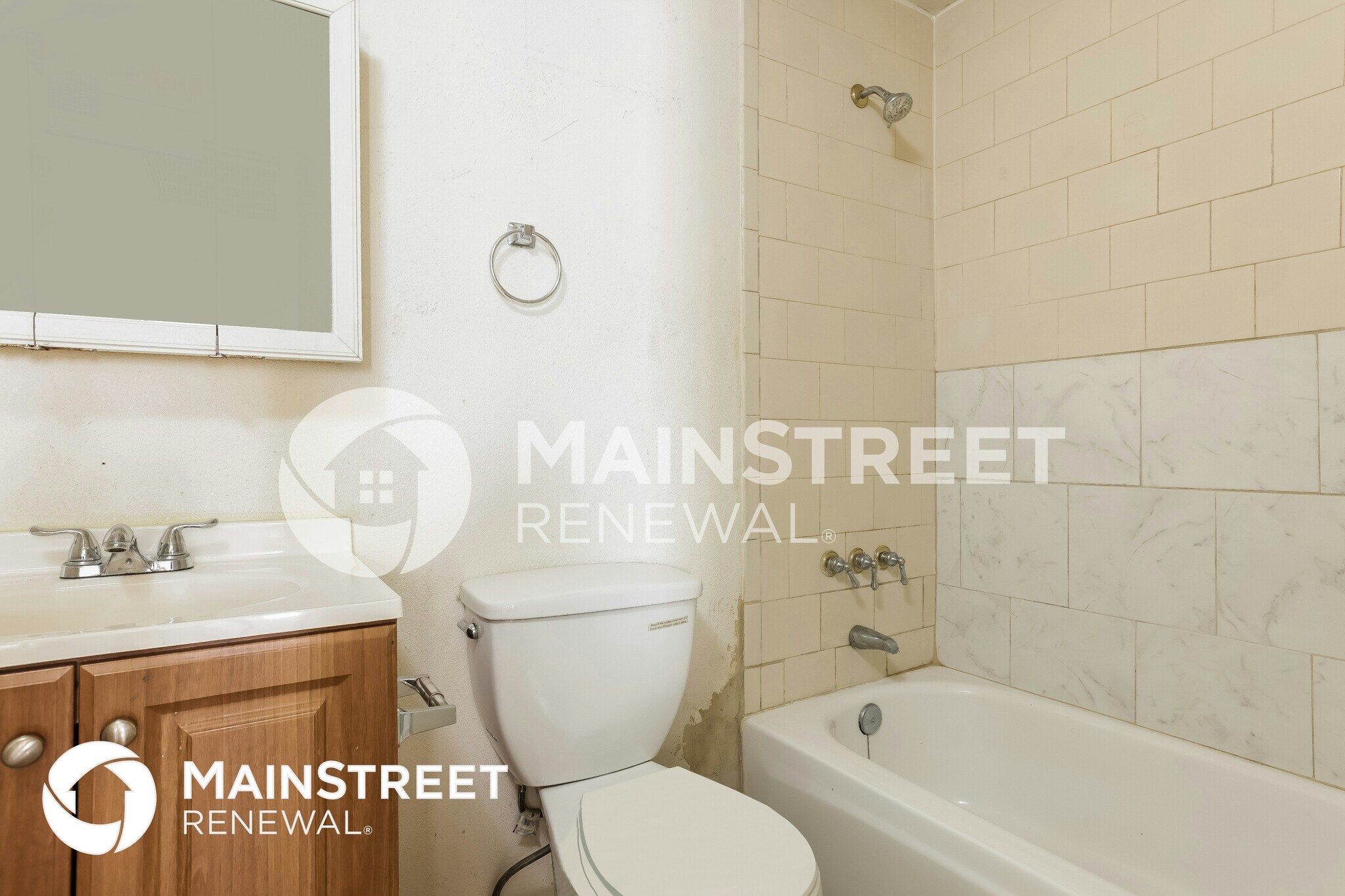 Building Photo - 7132 W Glenrosa Ave