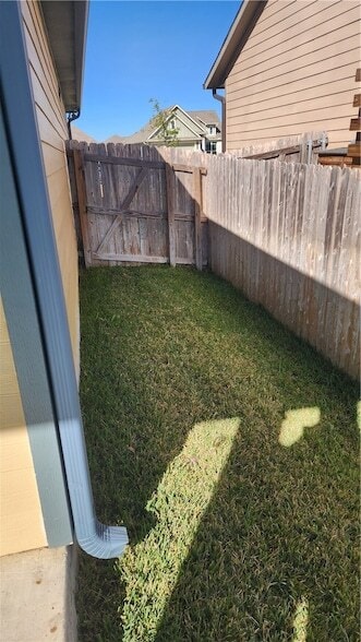 Building Photo - 2006 Theresa Dr