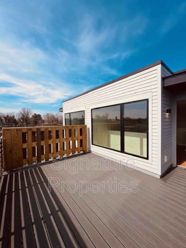 Building Photo - 712 High St