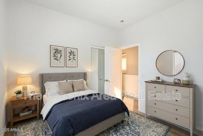 Building Photo - 4188 S Mariposa Dr