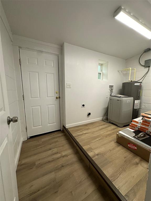 Building Photo - 655 NE Waldo Rd