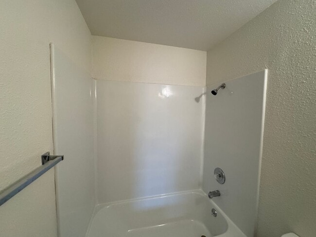 Building Photo - 1041/A/