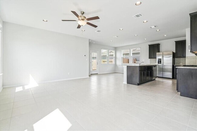 Building Photo - 179 Living Reef Dr