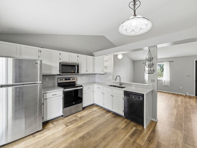 Building Photo - 3106 Sharps St