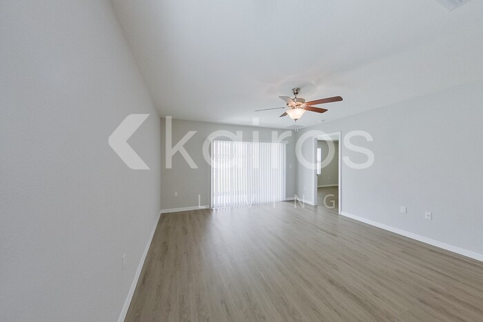 Building Photo - 8584 SW 44th Ct