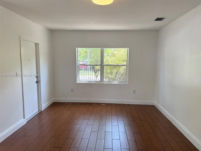 Building Photo - 294 NE 57th St
