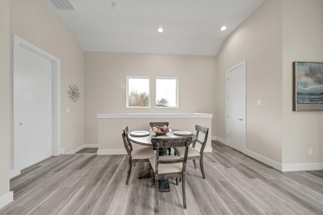 Building Photo - 2504 W Tidwell Rd