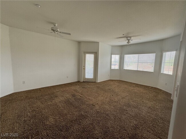 Building Photo - 833 Aspen Peak Loop