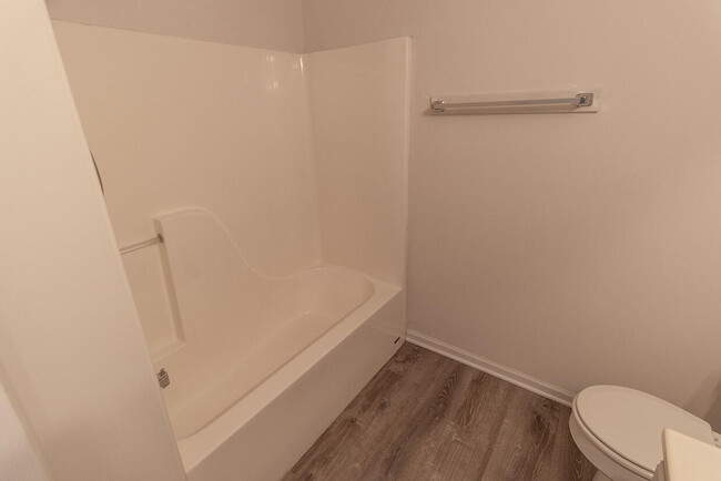 Building Photo - 3310 E St Charles Rd