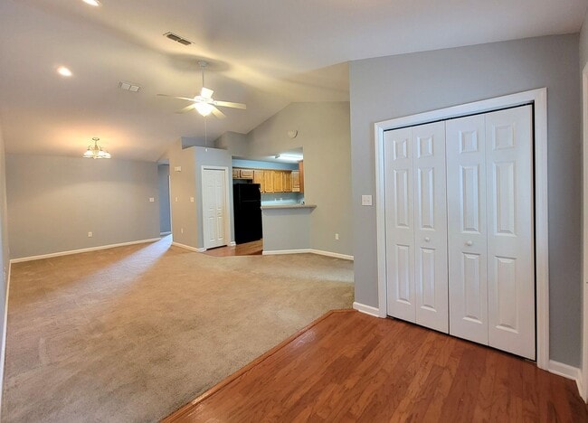 Building Photo - 3 bedroom townhome for rent July 6, 2026  renting for $1775