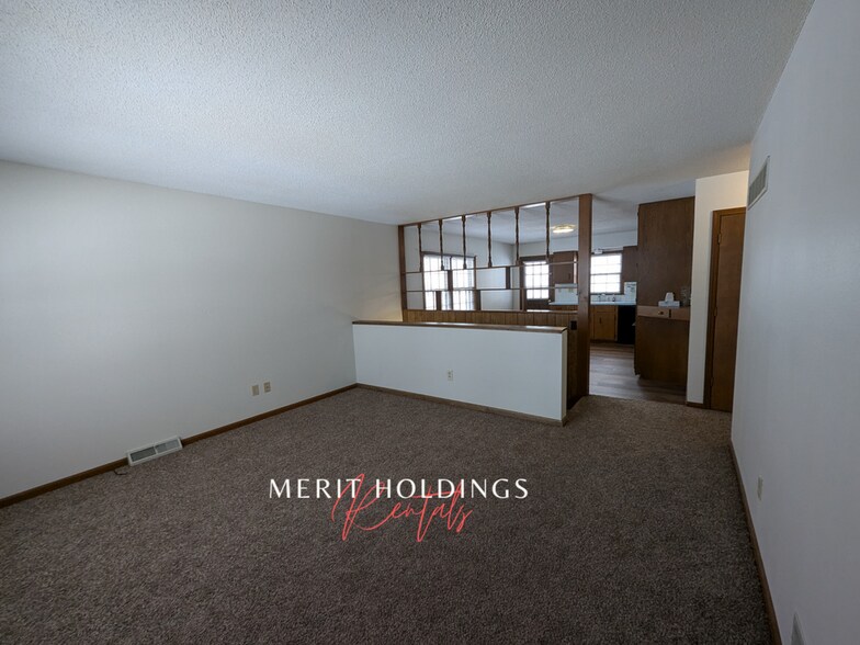 Building Photo - 1421 S Haden Ct