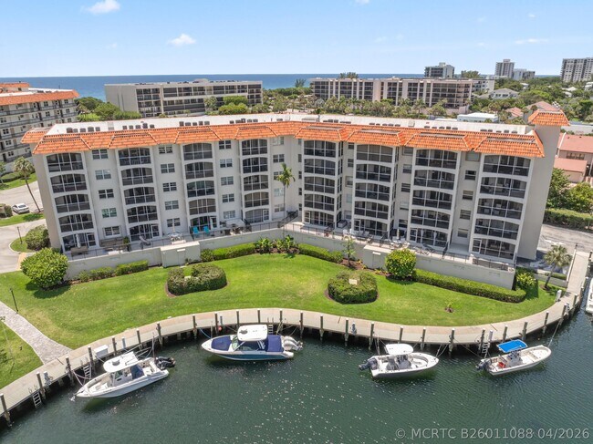 Building Photo - 2871 N Ocean Blvd