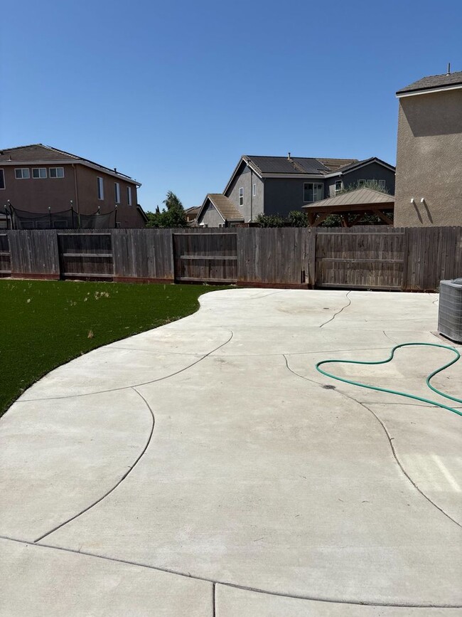 Building Photo - 2 WEEKS FREE RENT January Special - Brand new house ready to be your next home