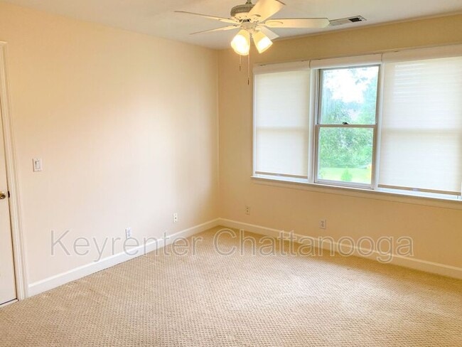 Building Photo - 8011 Dancing Fern Trail