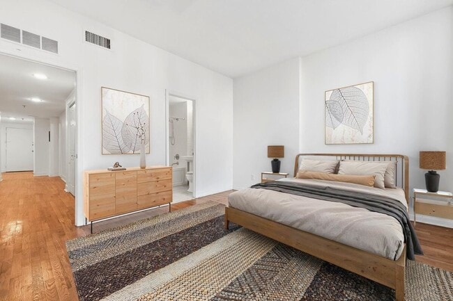 Building Photo - 357 Varick St