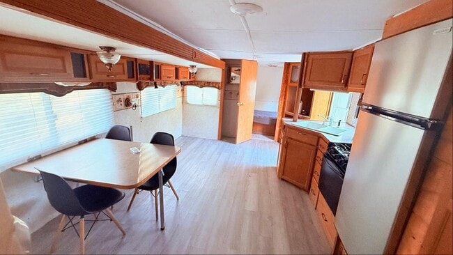 Building Photo - 6806 Treefern Dr