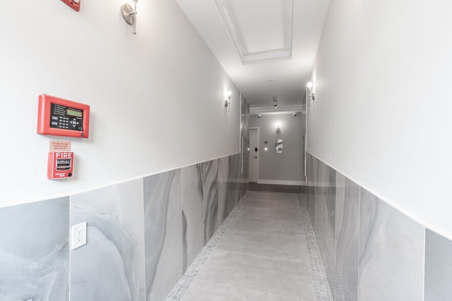 Building Photo - 1222 N Marshall St