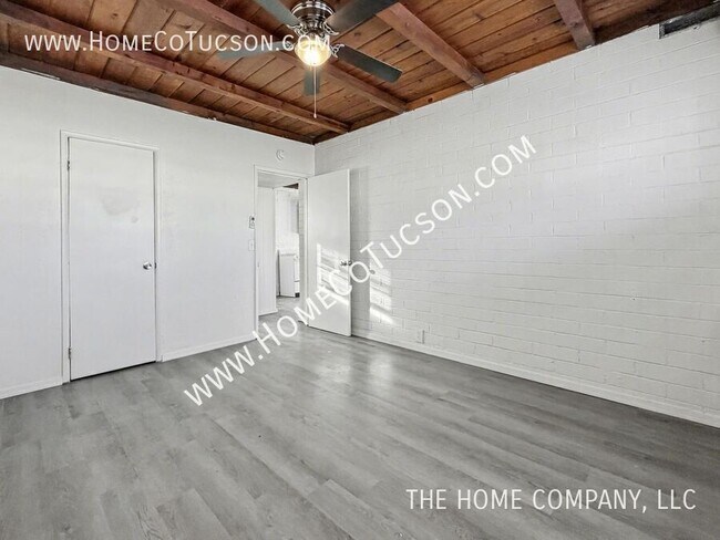 Building Photo - 4124 S 9th Ave