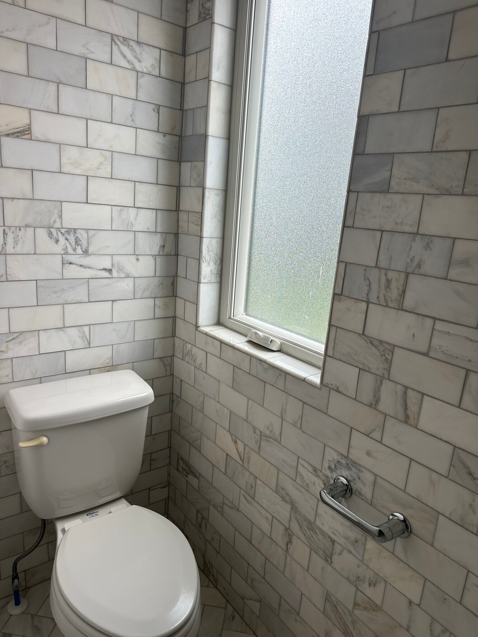 bathroom floor to ceiling tile - 1056 2nd Ave S