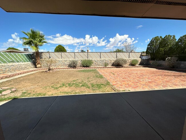 Building Photo - 5021 Dearborne Dr