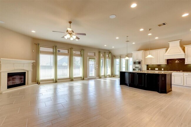 Building Photo - 23319 Tirino Shores Dr