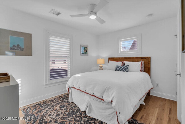 Building Photo - 102 4th Ave