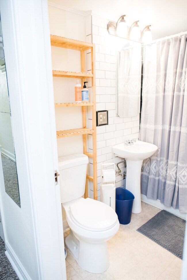 Bathroom - 1315 20th St