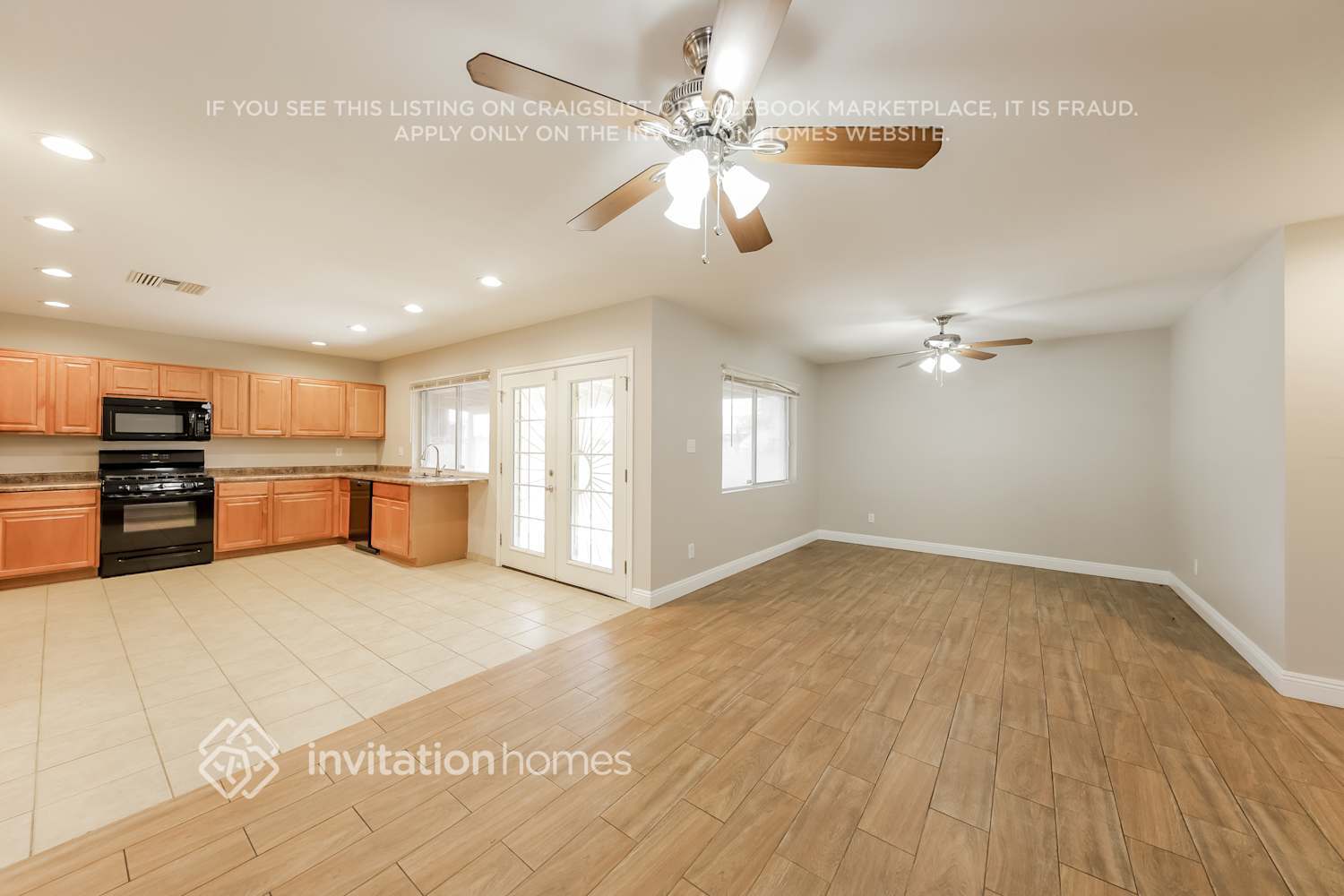 Building Photo - 4613 W Augusta Ave