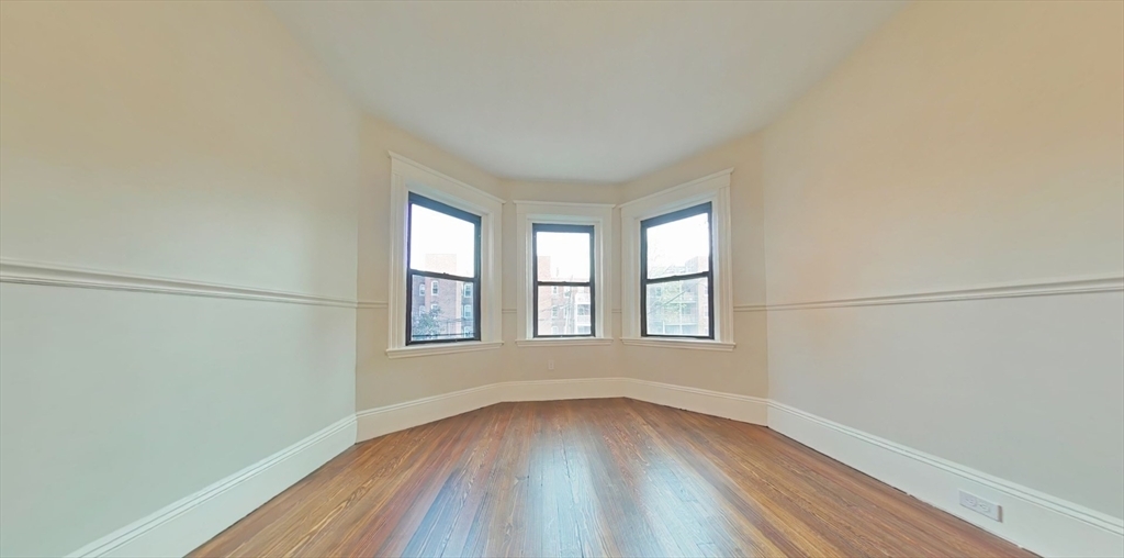 Building Photo - 1855 Beacon St