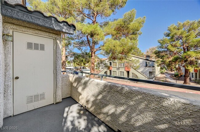 Building Photo - 3115 Casey Dr