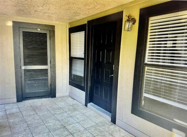 Building Photo - 14736 Norwood Oaks Dr
