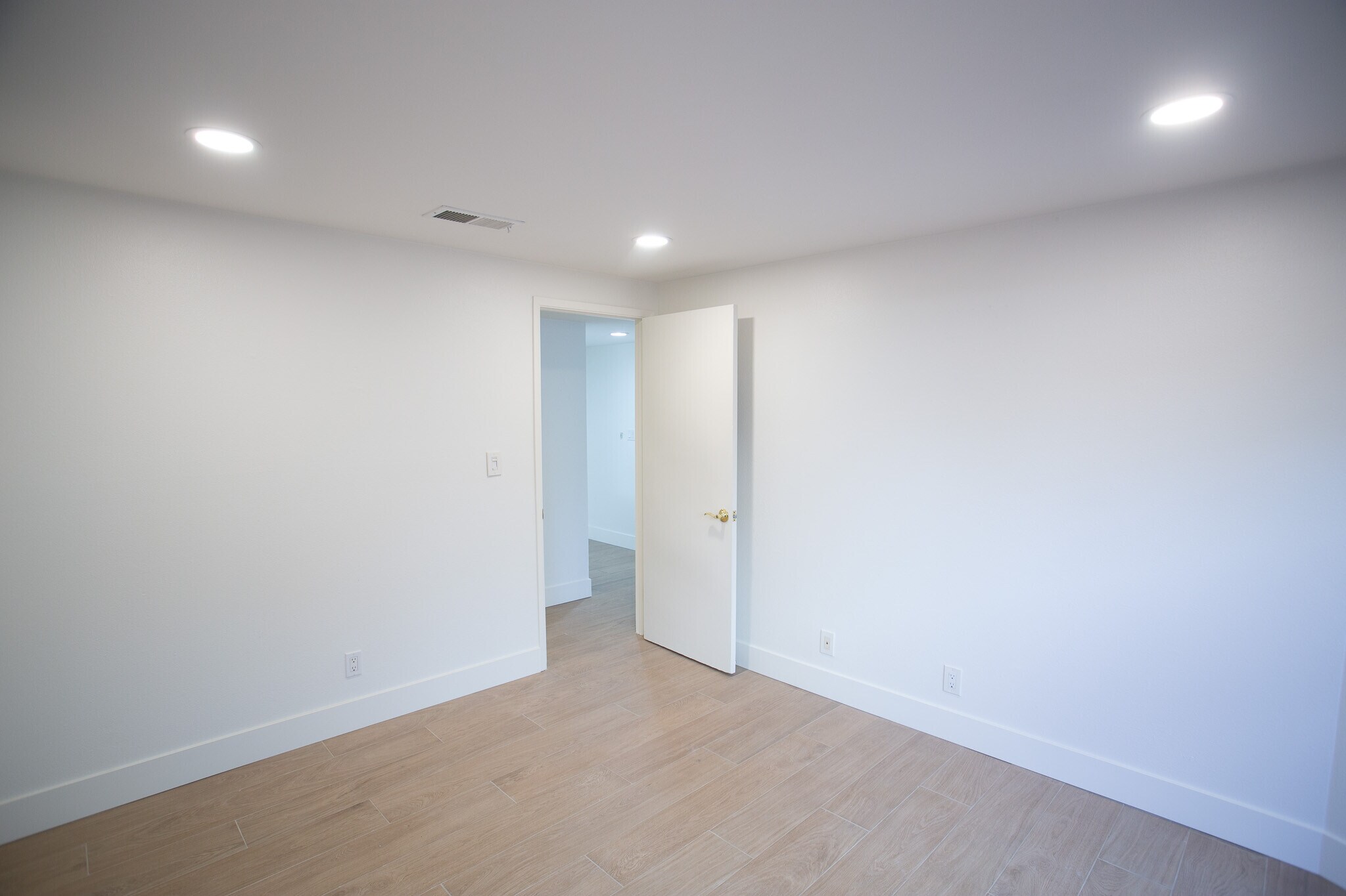 Building Photo - 26781 Avenida Las Palmas